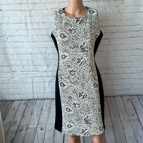 Soho Apparel Dresses & Skirts - SOHO Apparel Black & White floral sleeveless dress size 8